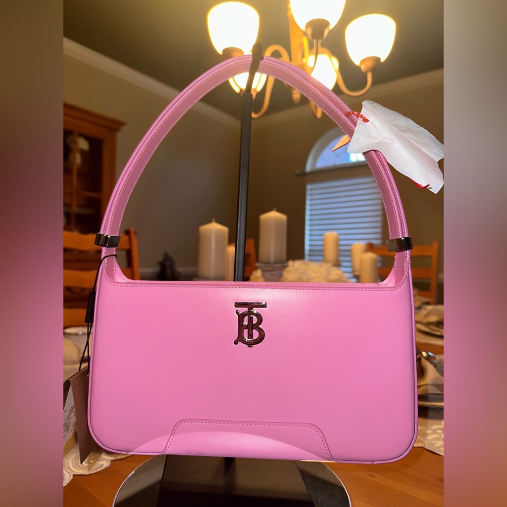 Burberry pink shoulder bag! NWT!!!